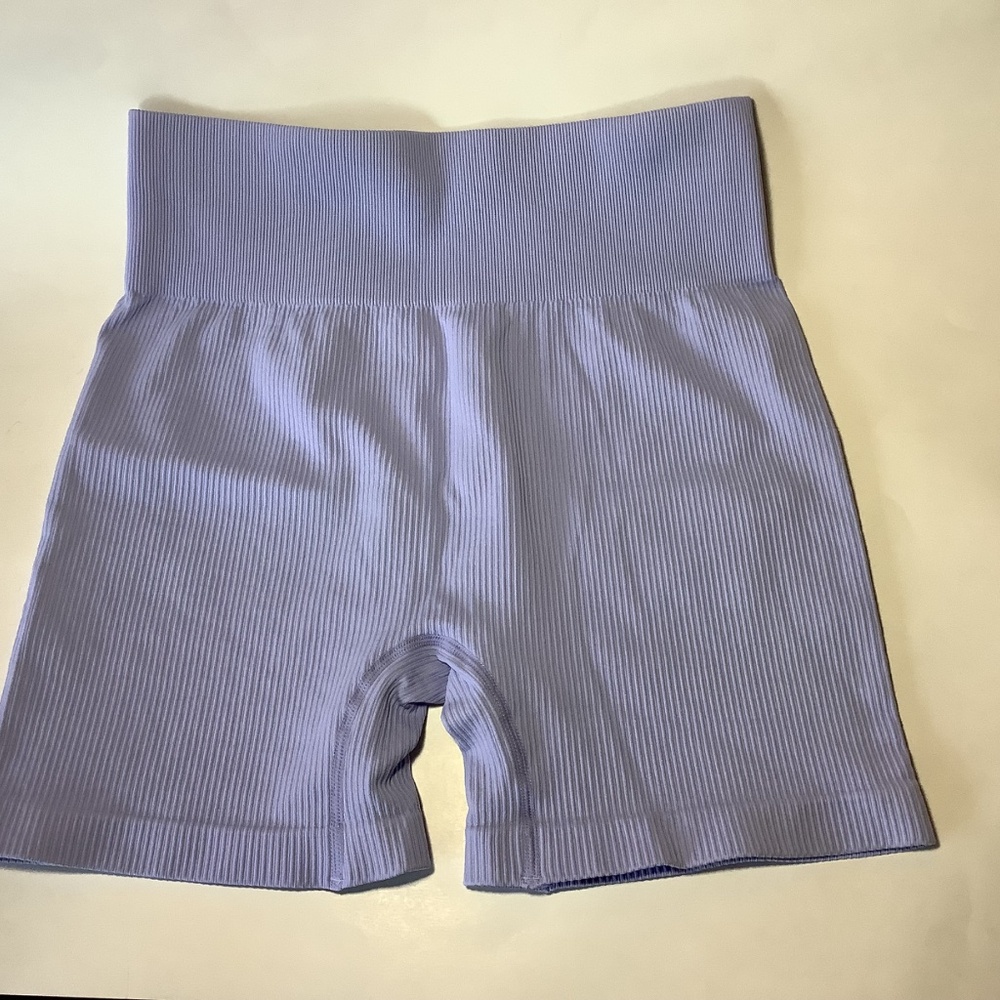 Lot of 3 pairs yoga gym shorts - Picture 6 of 7